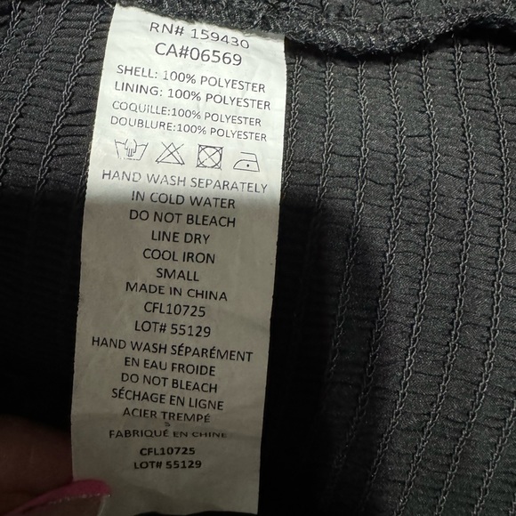 Elan Smocked waist Top size Small - Picture 6 of 9